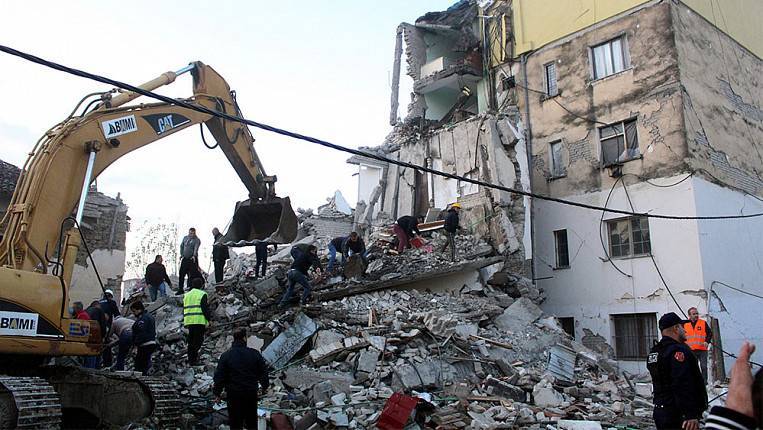 В Албании от землетрясения пострадали сотни человек
