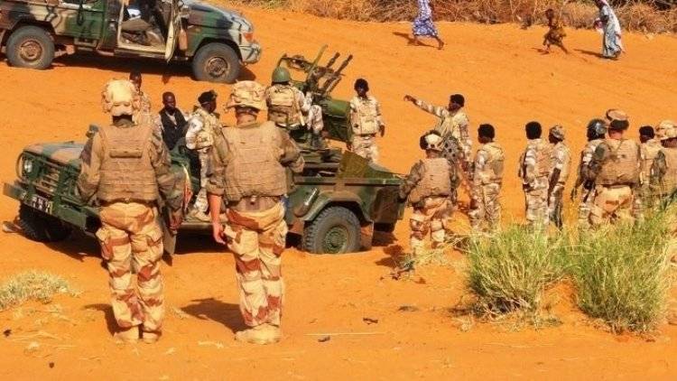 Два французских военных вертолета столкнулись в Мали, погибли 13 человек