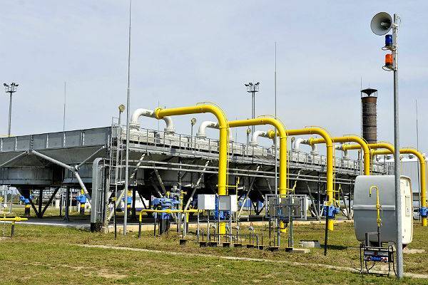 Украина пригрозила закачкой транзитного газа в свои хранилища