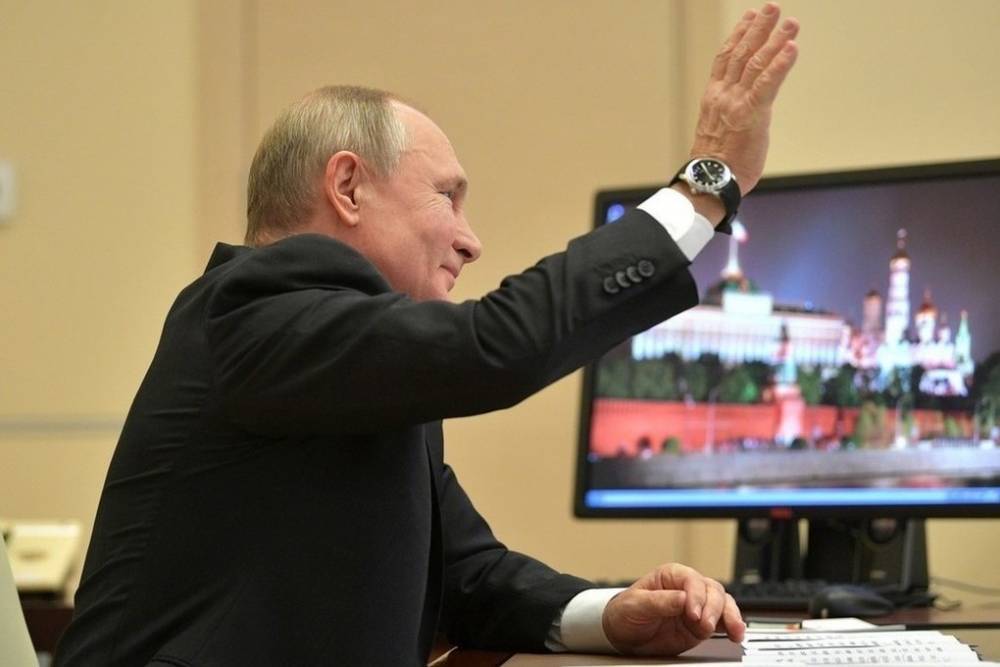 Путин отказал школьникам-волонтерам в баллах для поступления в вуз