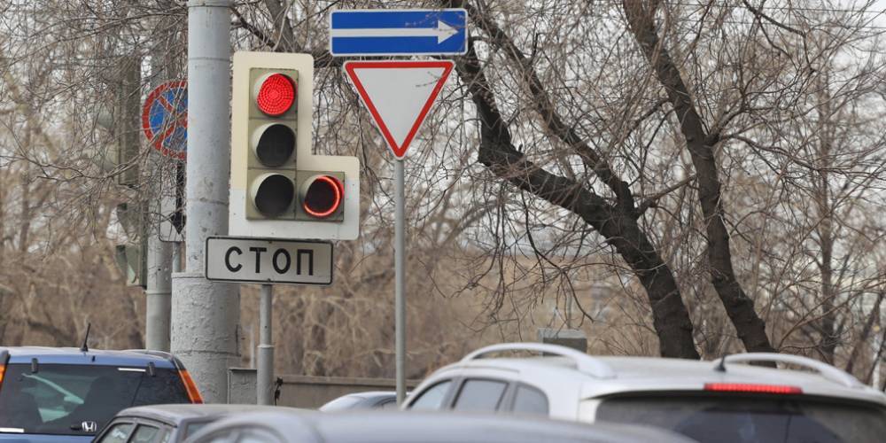 В Москве десятки светофоров перенастроили в пользу пешеходов