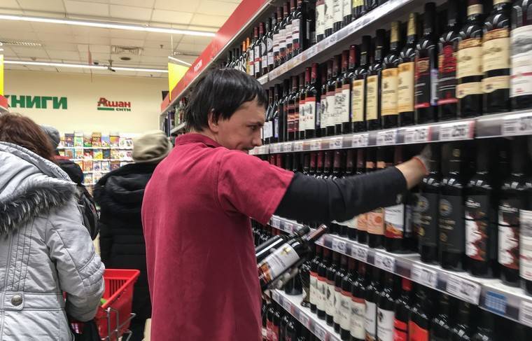 Ретейлеров попросили выделять российские вина на прилавках