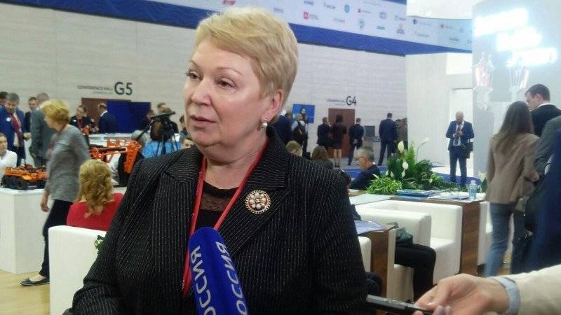 Российские школьники раньше остальных проходят профориентацию, заявила Васильева