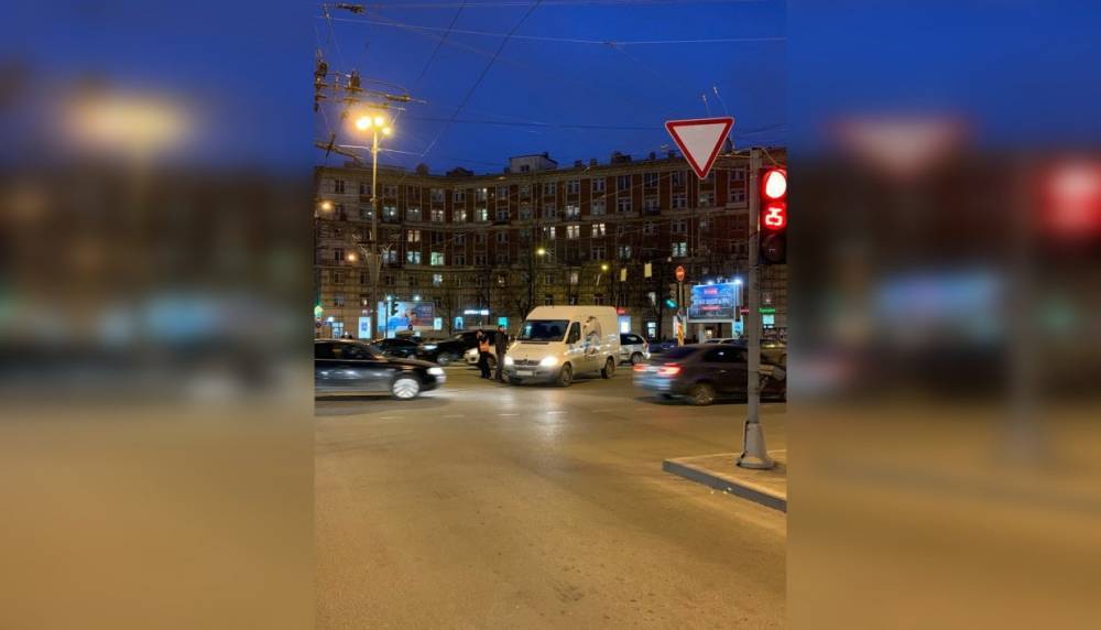 ДТП заблокировало движение трамваев в Красногвардейском районе