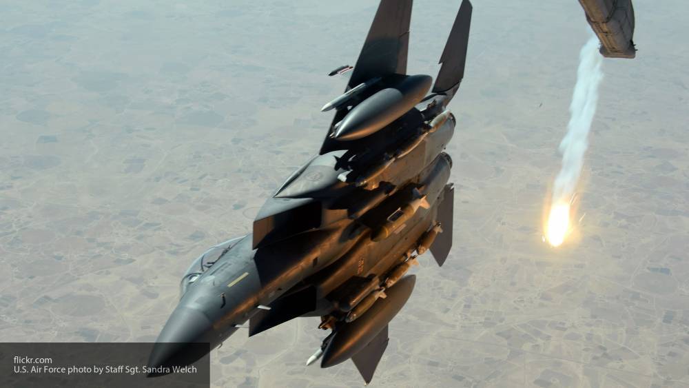 США атаковали объекты НПЗ в Сирии, которые не могут взять под свой контроль — Баранец