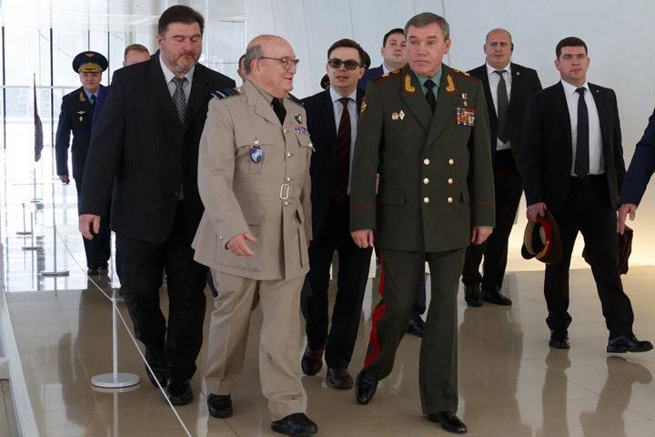 Военачальники РФ и НАТО обсудили в Баку предотвращение инцидентов