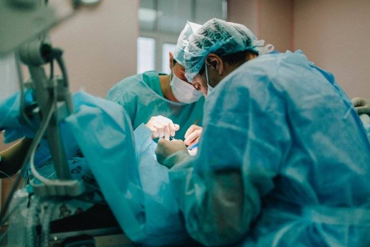 Тюменские хирурги удалили ребенку гигантскую опухоль