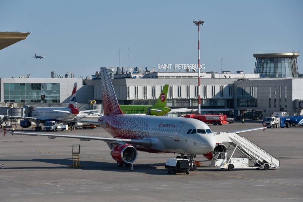 В Архангельском аэропорту задержали вылеты двух рейсов
