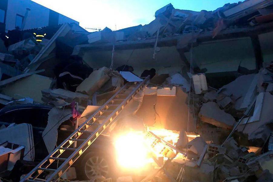 Число погибших при землетрясении в Албании увеличилось до 18 - m24.ru - США - Франция - Албания - Тирана - Дуррес