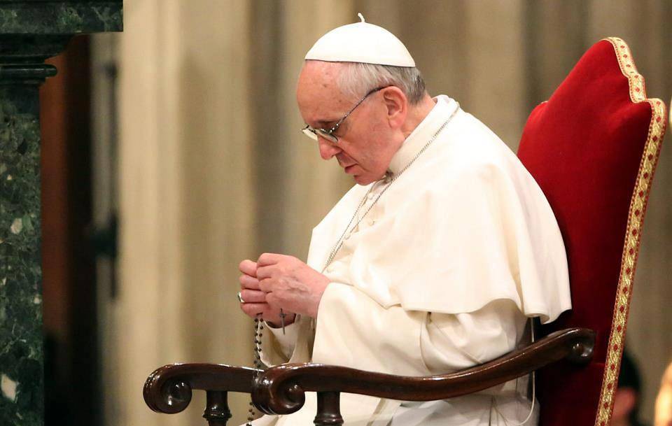 Папа Римский молится за Владимира Путина
