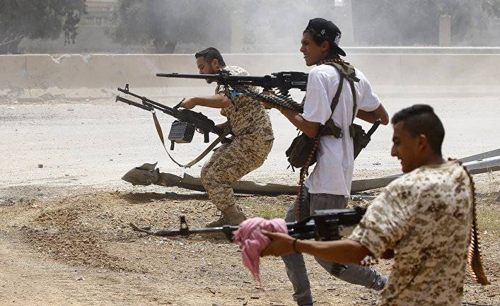 Bloomberg (США): США должны положить конец российским авантюрам в Ливии
