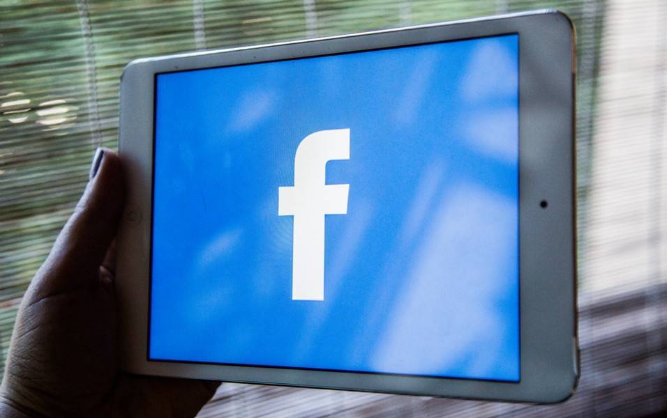 Сбой в работе Facebook произошел во всем мире