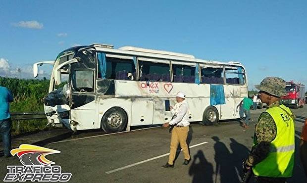В Доминикане в аварию попал автобус с российскими туристами. Пострадали 27 человек