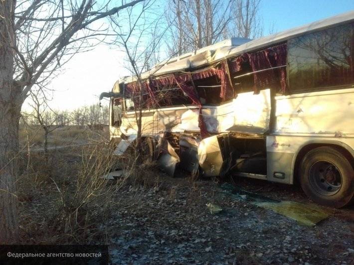 Девять человек пострадали в ДТП с участием автобуса и электрички недалеко от Астрахани