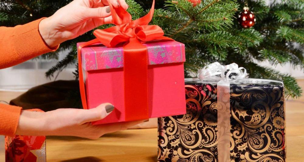 Эксперты дали советы по выбору сладких подарков детям на Новый год