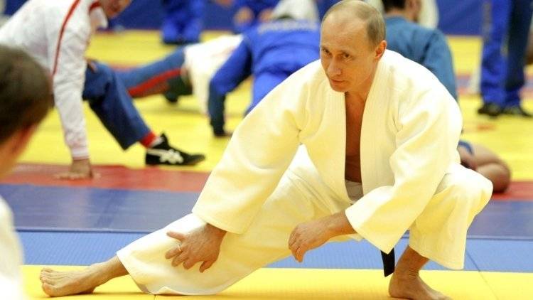 Путин рассказал, как тренер уговорил его родителей не запрещать ему заниматься самбо