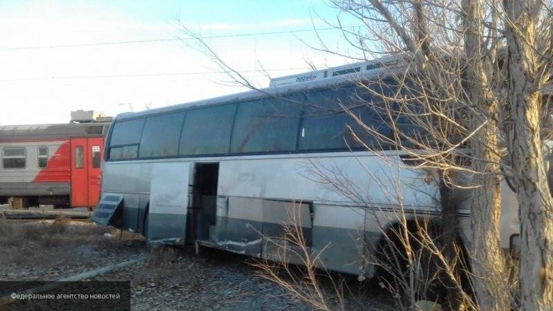 Число пострадавших в ДТП с автобусом и электричкой под Астраханью возросло до 14 человек