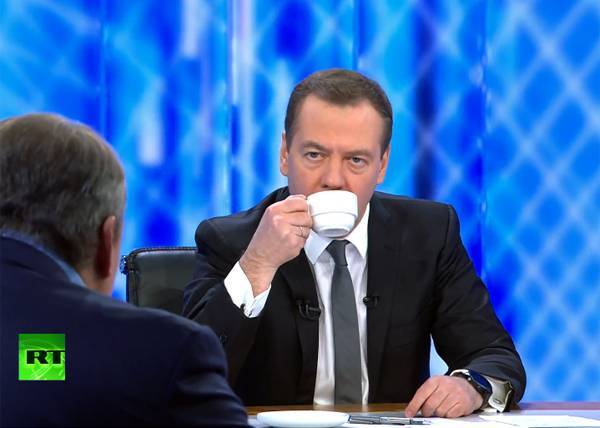 Медведев 5 декабря даст интервью в обновленном формате