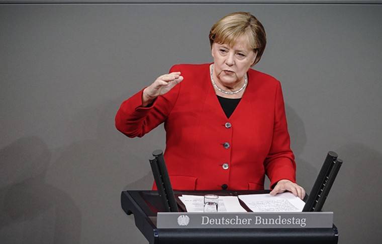 Меркель не намерена досрочно покидать пост канцлера ФРГ