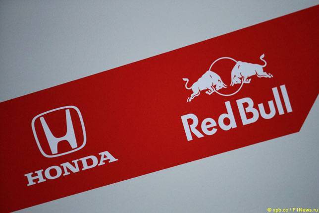 В Honda продлили контракт с Red Bull и Toro Rosso