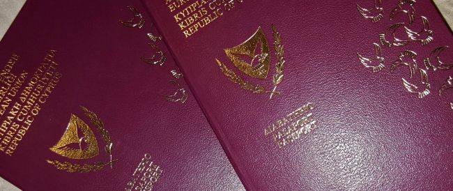 Не всё то золото, что паспорт: у россиян отзывают кипрский документ