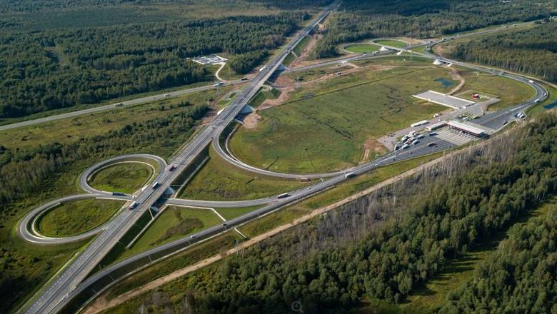 Путин открыл скоростную автомагистраль Москва-Санкт-Петербург