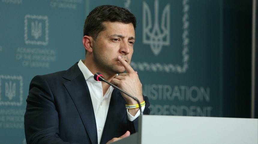 Носки с цитатами Владимира Зеленского можно купить на Украине