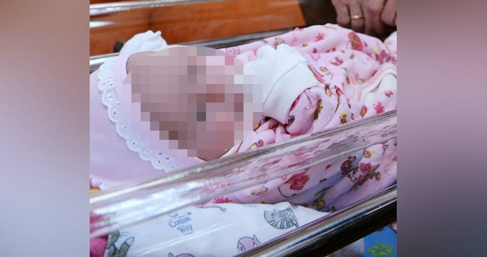 Оставленную на улице в Подмосковье новорожденную передадут в приемную семью