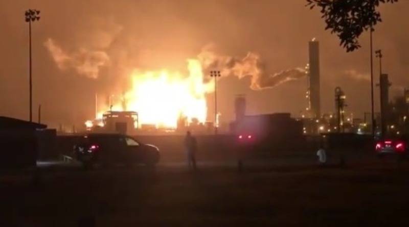 В США – масштабный взрыв на одном химическом заводе и пожар на другом (видео)