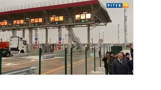 Путин поручил наградить строителей трассы М-11 "Москва–Петербург"