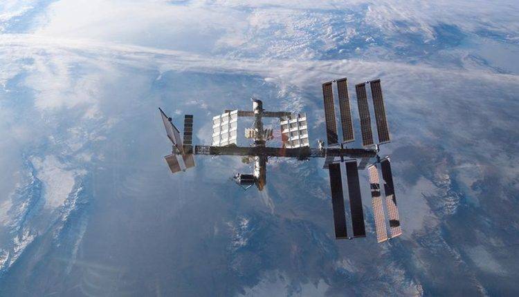 Астронавты починили туалет в американском модуле МКС