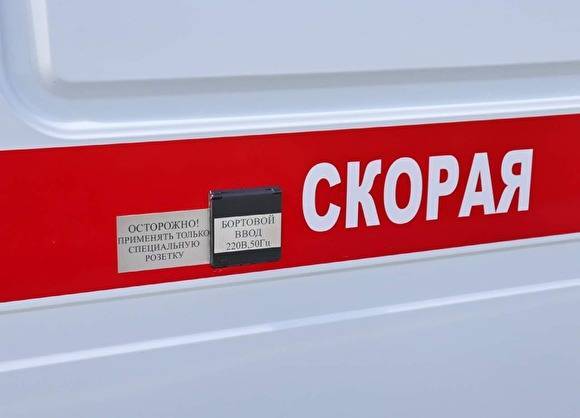 В Екатеринбурге автомобиль врезался на перекрестке в машину «скорой помощи»