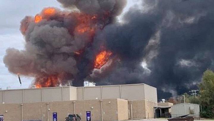На горящем нефтезаводе TPC Group в Техасе прогремел второй сильный взрыв. Видео