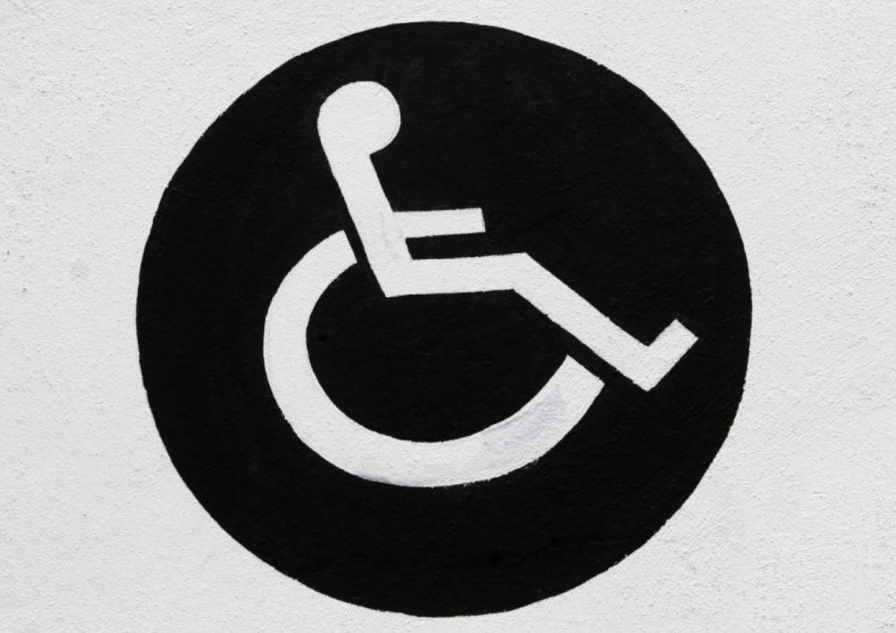 В Госдуме предложили разрешить инвалидам бесплатно ездить по платным автодорогам