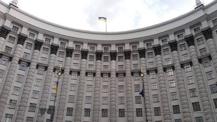 Украина ввела санкции против 131 лица за «деятельность» на территории Крыма