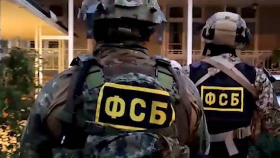 ФСБ: пресечена деятельность крупной ОПГ с участием полиции и адвокатов