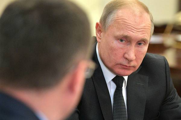 Путин посоветовал россиянам поменьше думать об Украине и побольше – о себе