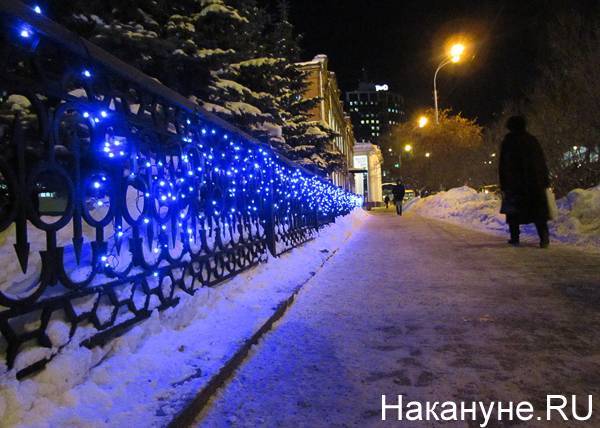 Россияне "добьют" новогодние каникулы отпуском - опрос
