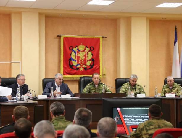 Виктор Золотов провел совещание по обеспечению безопасности в Керченском проливе