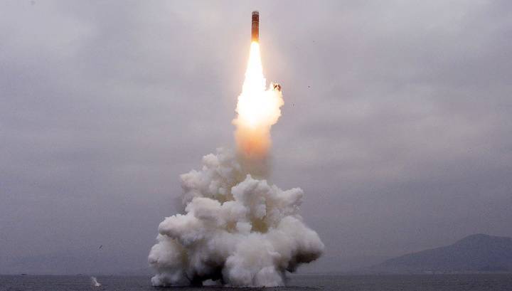 КНДР осуществила пуск двух баллистических ракет
