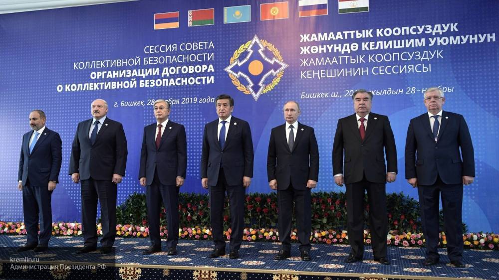 Путин призвал наращивать миротворческий потенциал ОДКБ