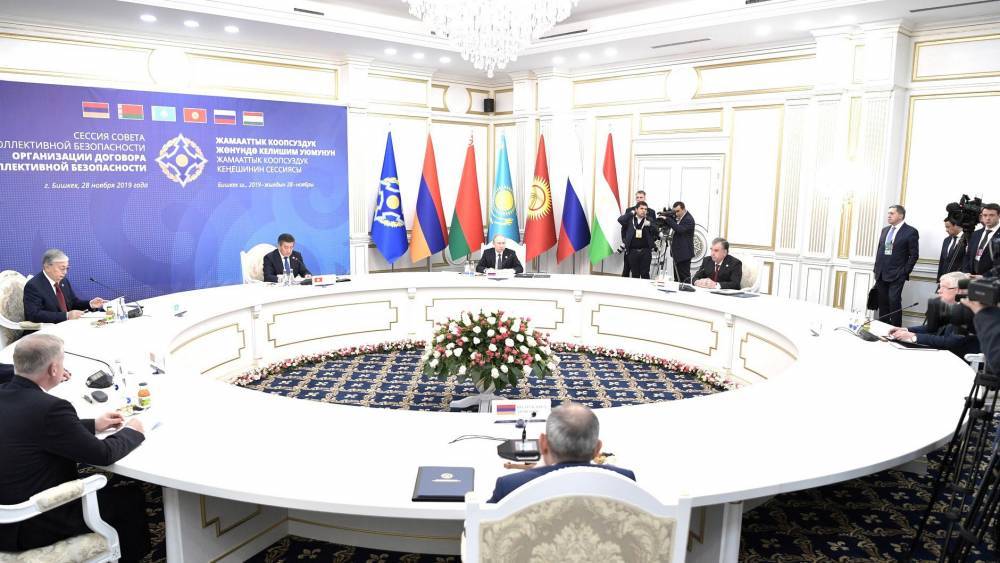 Путин пригласил лидеров стран ОДКБ на празднование 75-летия Победы