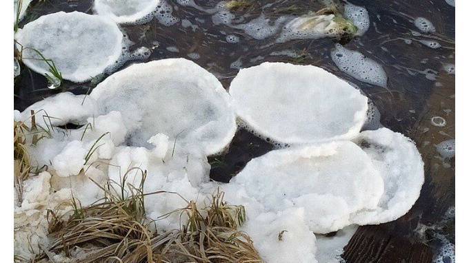 В карельском парке Рускеала появился "блинчатый лед"