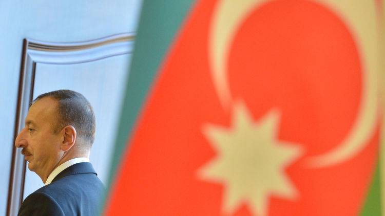 Президент Азербайджана сегодня распустит парламент
