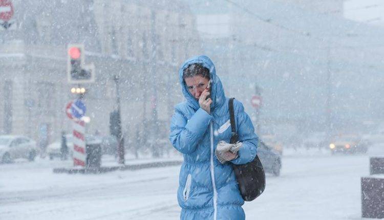Зима в Москве начнется с похолодания и гололедицы