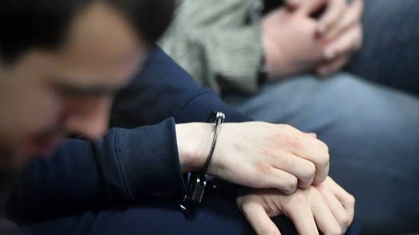 СМИ: Болельщик «Зенита» приговорён к 1 году и 8 месяцам тюрьмы за удар сотрудника ОМОНа