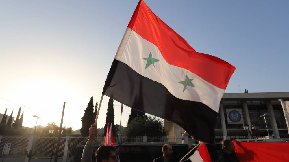 Франция поддерживает оккупационную политику США в Сирии