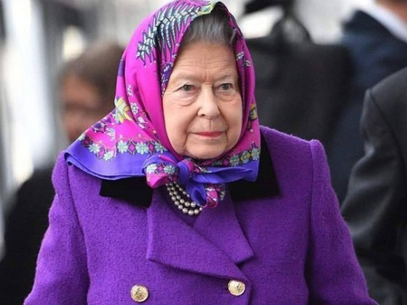 СМИ: Елизавета II в ближайшее время отречется от престола