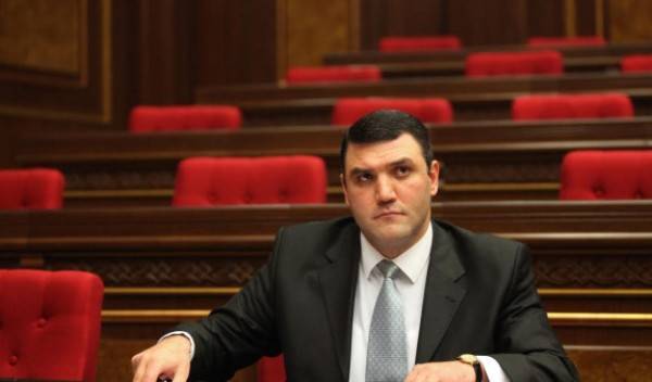 Преподающий в Москве бывший генпрокурор Армении объявлен в розыск