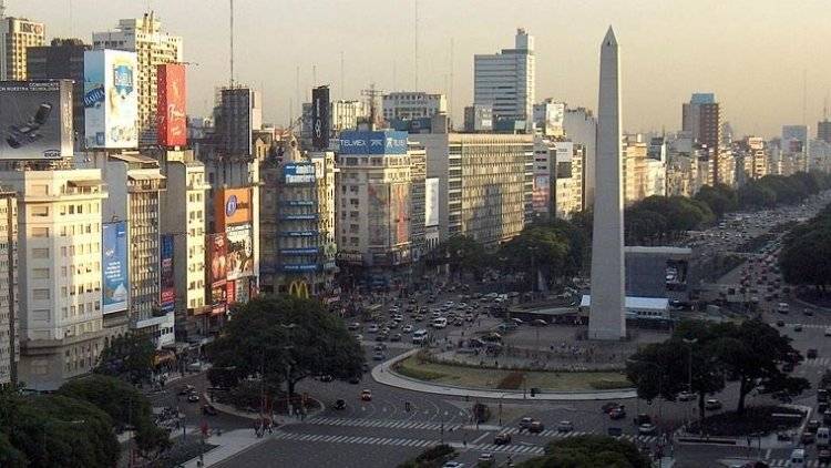 Автобус со школьниками перевернулся в Аргентине, двое погибших
